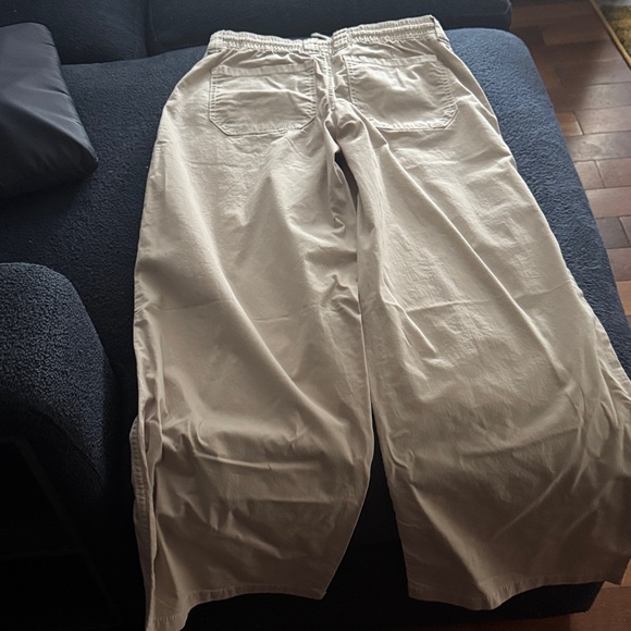 Hollister Women's Tan Wide Leg Pants - Picture 3 of 5